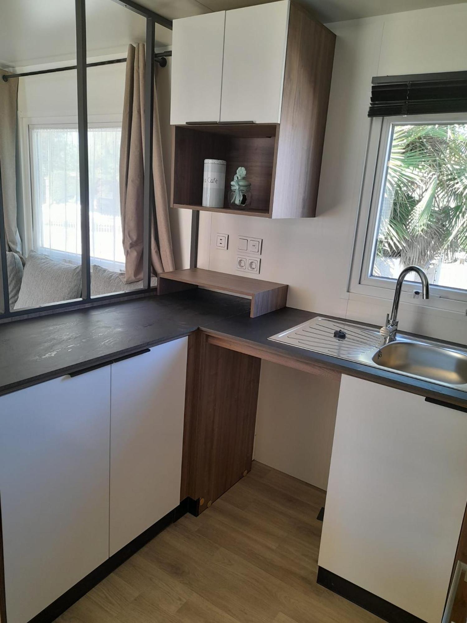 Camping La Carabasse 비아스 외부 사진