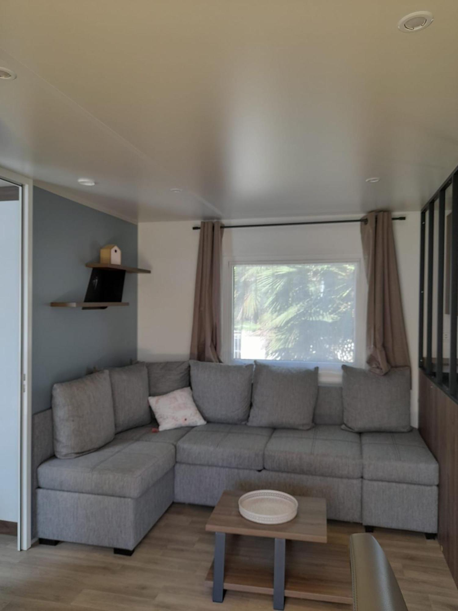 Camping La Carabasse 비아스 외부 사진